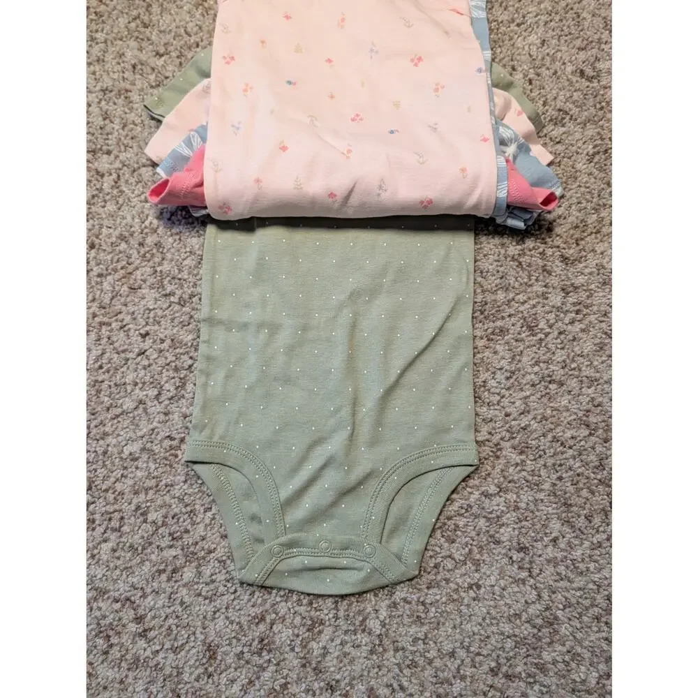 NWT - 4 pack of CARTERS BABY Girls Bodysuits, Short sleeve Onesies, size 18 mos